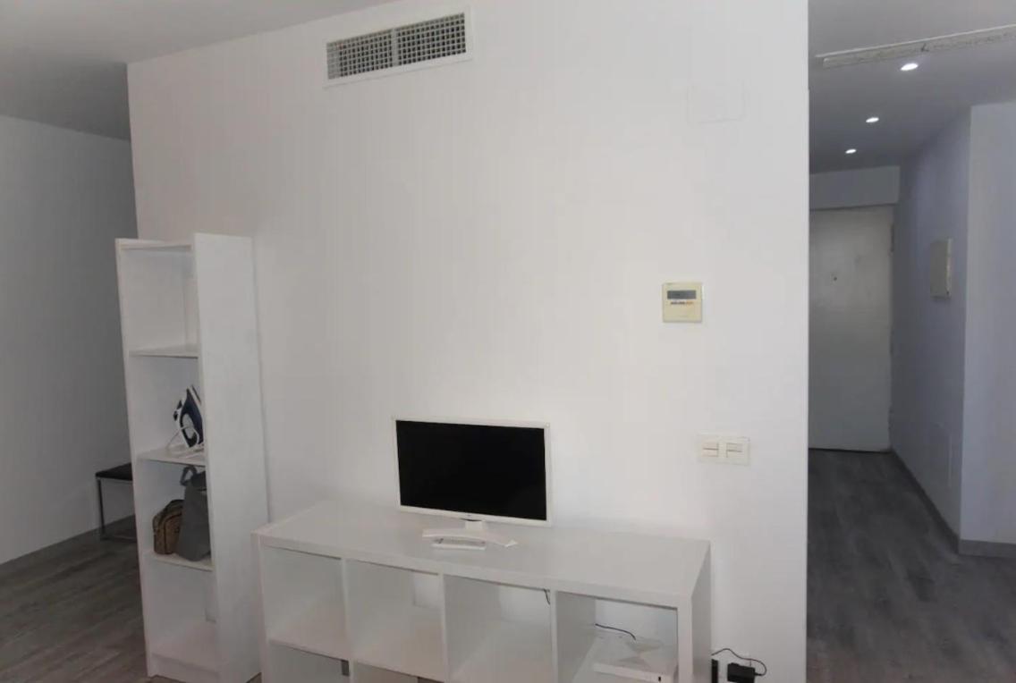 Estudio En Plaza Vara Del Rey Мадрид Екстериор снимка